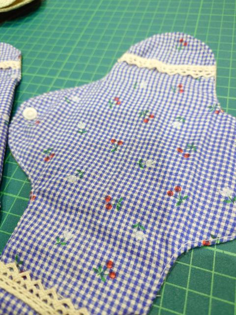 布ナプキンホルダーМ  レトロ柄B < 女性ファッション  布ナプキンホルダーМ  レトロ柄B < 女性ファッションの