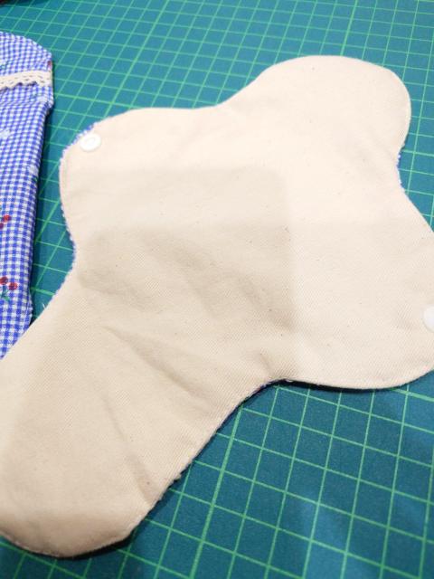 布ナプキンホルダーМ  レトロ柄B < 女性ファッション  布ナプキンホルダーМ  レトロ柄B < 女性ファッションの