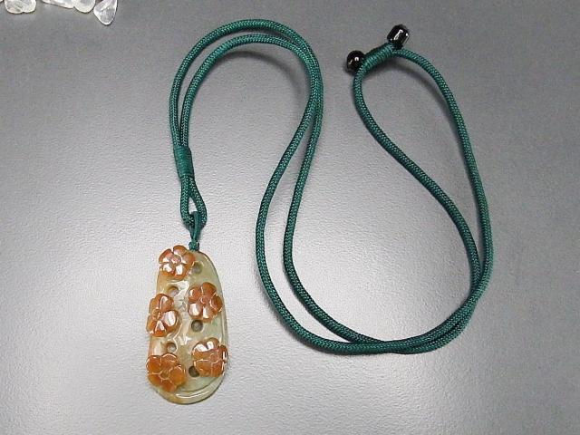 一点物逸品本翡翠梅花原色手彫りひすい天然石ネックレス902-029RYZa < 女性アクセサリー/時計 一点物逸品本翡翠梅花原色手彫りひすい天然石ネックレス902-029RYZa < 女性アクセサリー/時計の