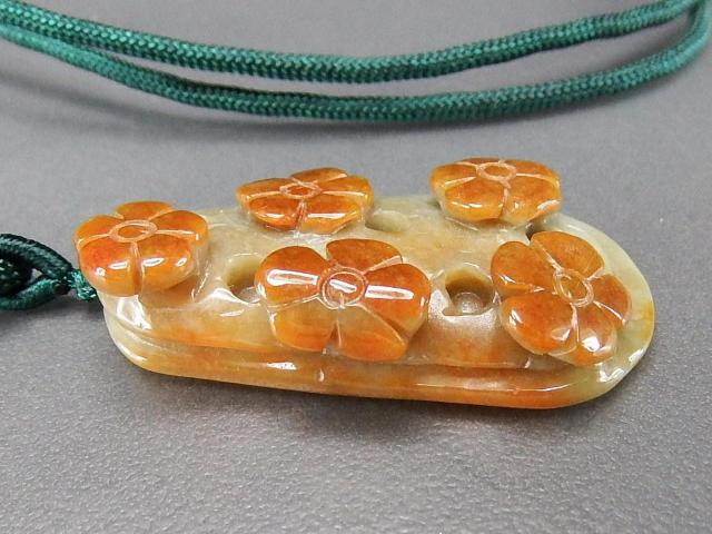 一点物逸品本翡翠梅花原色手彫りひすい天然石ネックレス902-029RYZa < 女性アクセサリー/時計 一点物逸品本翡翠梅花原色手彫りひすい天然石ネックレス902-029RYZa < 女性アクセサリー/時計の
