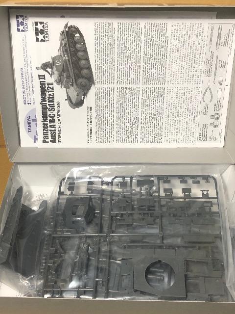 1/35 ^~ hCc U A-C^ (tX)  zr[ 