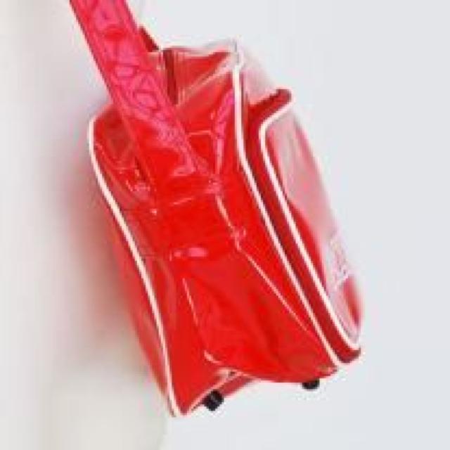 MINTNeko・カレッジ風ロゴプリントエナメルスクールバッグ*赤 < ブランド MINTNeko・カレッジ風ロゴプリントエナメルスクールバッグ*赤 < ブランドの