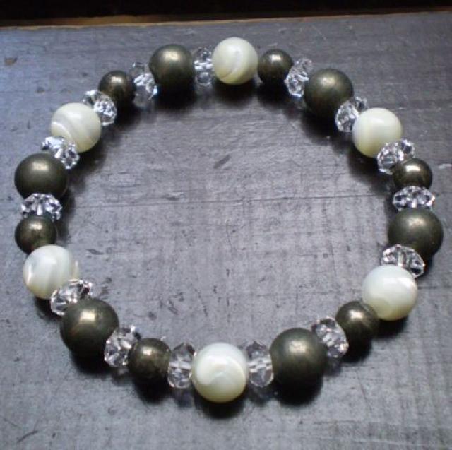 パイライトxマザーオブパールxカット水晶ブレスレット*1 < 女性アクセサリー/時計 パイライトxマザーオブパールxカット水晶ブレスレット*1 < 女性アクセサリー/時計の