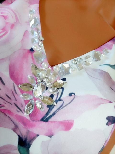 未使用品★dazzy★ピンク×ホワイト花柄ストーンワンピ★M < 女性ファッション  未使用品★dazzy★ピンク×ホワイト花柄ストーンワンピ★M < 女性ファッションの