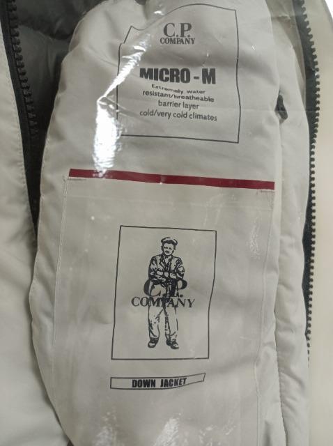 CPカンパニー★ダウンジャケット★極美品★定価約6万★男女オッケー★耐性.通気性バリア層.寒冷地極寒地対応優秀ダウン★ < 男性ファッション CPカンパニー★ダウンジャケット★極美品★定価約6万★男女オッケー★耐性.通気性バリア層.寒冷地極寒地対応優秀ダウン★ < 男性ファッションの