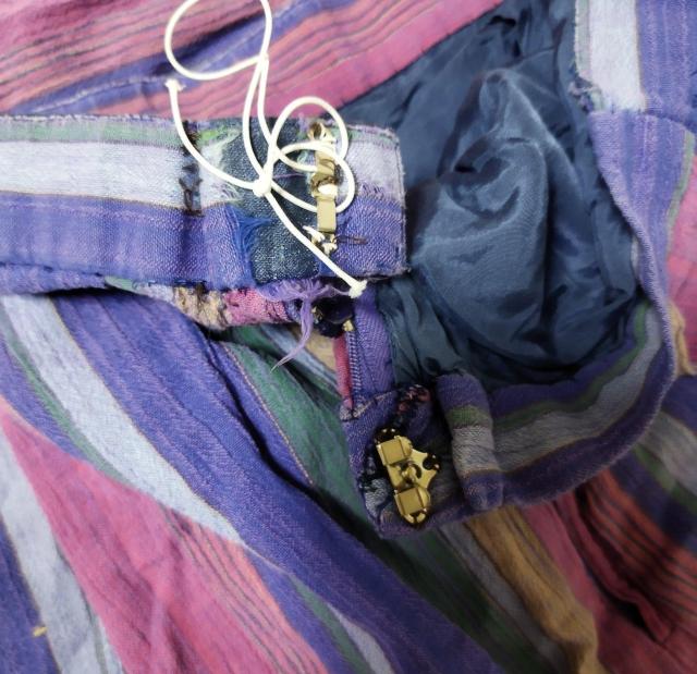 紫系ストライプ クレープ素材膝下丈スカート 難有り < 女性ファッション  紫系ストライプ クレープ素材膝下丈スカート 難有り < 女性ファッションの