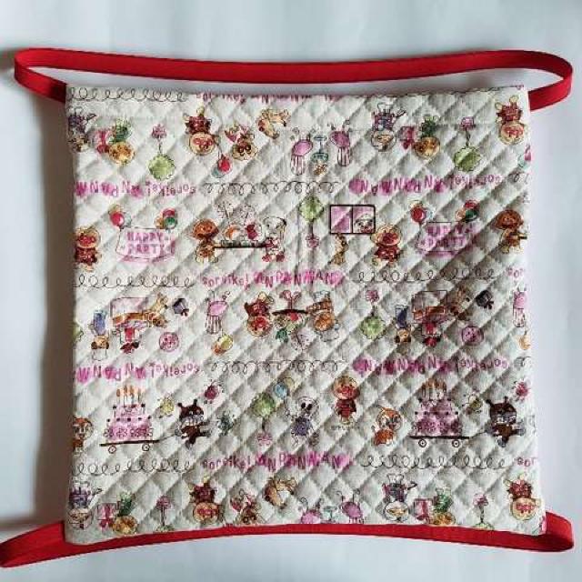 S28マ レア柄【1点限定】 ☆ アンパンマン 防災頭巾入れ(^o^)座布団カバー ハンドメイド < キッズ/ベビー  S28マ レア柄【1点限定】 ☆ アンパンマン 防災頭巾入れ(^o^)座布団カバー ハンドメイド  < キッズ/ベビーの