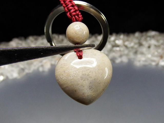 AtAAAeԐΉ΃n[gVR΃L[z_[  ANZT[/v 