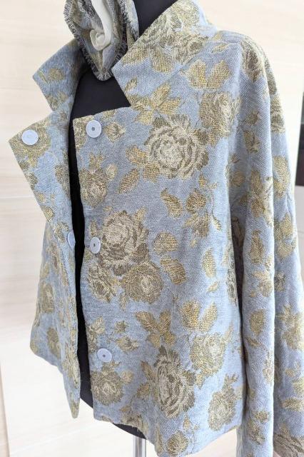 4298SHIZUKA KOMURO/コムロシズカ/シズカコムロ/シヅカコムロ/コムロシヅカ/花柄ジャケット/コート/コサージュ付 < ブランド 4298SHIZUKA KOMURO/コムロシズカ/シズカコムロ/シヅカコムロ/コムロシヅカ/花柄ジャケット/コート/コサージュ付 < ブランドの