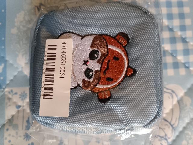 モフサンド、カラナビつき刺繍スクエアミニポーチ、薄めブルー < 女性ファッション モフサンド、カラナビつき刺繍スクエアミニポーチ、薄めブルー < 女性ファッションの