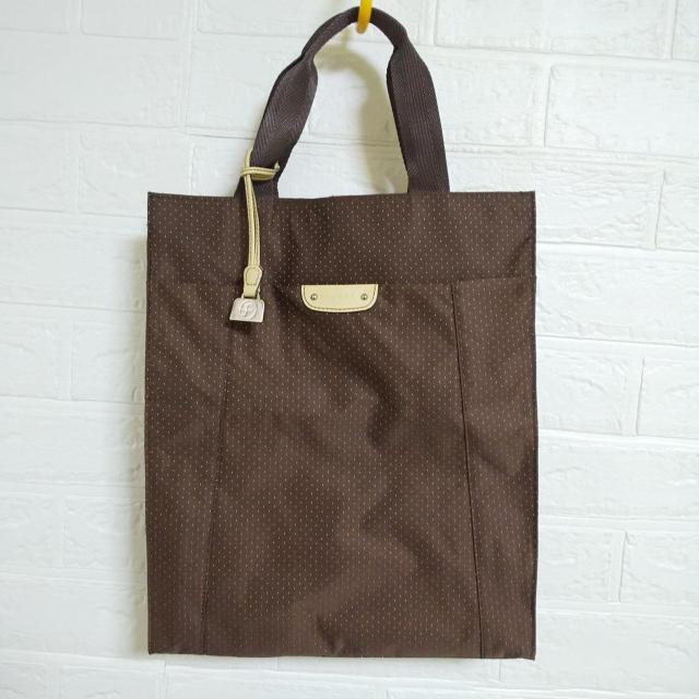PROGRESチャーム付きトートbag★中古品 < 女性ファッション  PROGRESチャーム付きトートbag★中古品  < 女性ファッションの