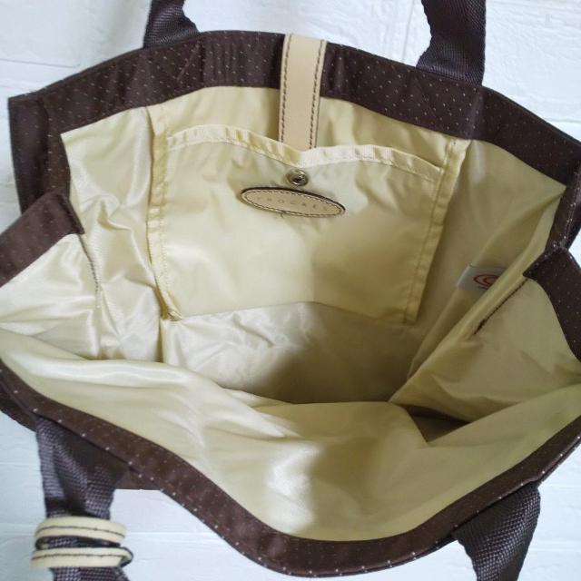 PROGRESチャーム付きトートbag★中古品 < 女性ファッション  PROGRESチャーム付きトートbag★中古品 < 女性ファッションの