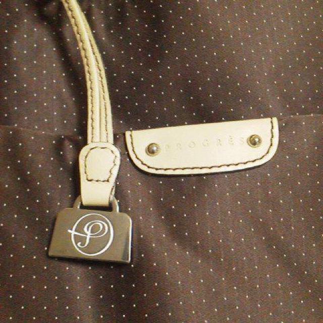 PROGRESチャーム付きトートbag★中古品 < 女性ファッション  PROGRESチャーム付きトートbag★中古品 < 女性ファッションの