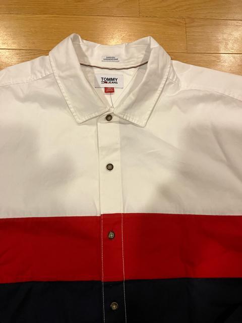 TOMMYJEANS トリコロール 長袖厚手シャツ 大きいsizeXXL→XL  トミーヒルフィガー < ブランド  TOMMYJEANS トリコロール 長袖厚手シャツ 大きいsizeXXL→XL  トミーヒルフィガー < ブランドの