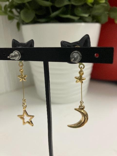 ハンドメイド レジン ねこのピアス < 女性ファッション  ハンドメイド レジン ねこのピアス < 女性ファッションの