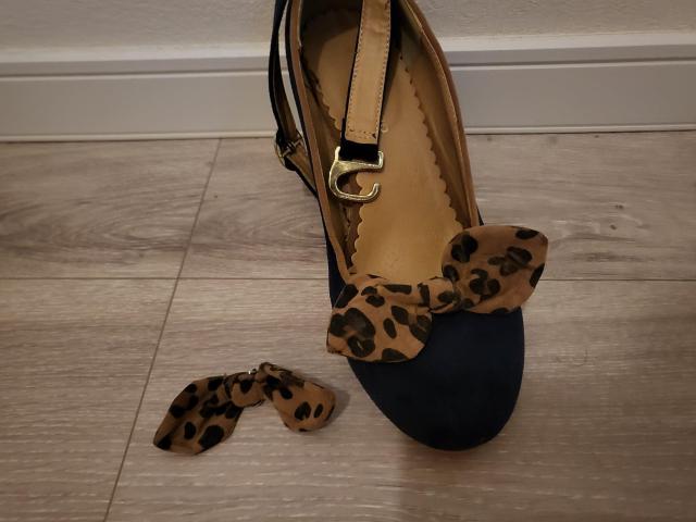 オリーデオリーブのパンプス < 女性ファッション  オリーデオリーブのパンプス < 女性ファッションの