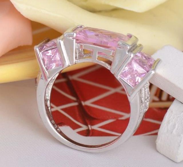 新品ゴスロリ姫系アンティーク調ピンクストーンリング指輪15号 < 女性アクセサリー/時計  新品ゴスロリ姫系アンティーク調ピンクストーンリング指輪15号 < 女性アクセサリー/時計の