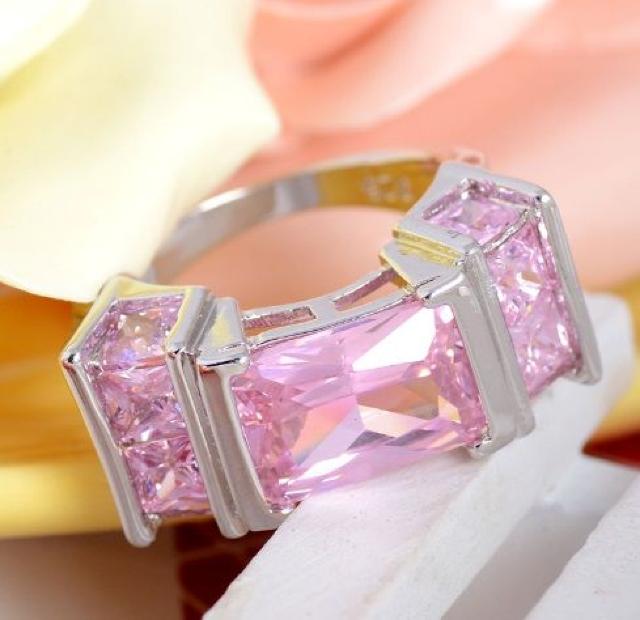 新品ゴスロリ姫系アンティーク調ピンクストーンリング指輪15号 < 女性アクセサリー/時計  新品ゴスロリ姫系アンティーク調ピンクストーンリング指輪15号 < 女性アクセサリー/時計の