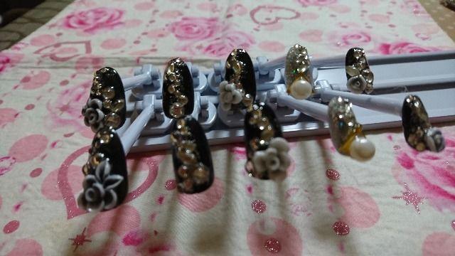 小悪魔ブラックネイルチップオーバルハンドメイドとんがり爪 < 香水/コスメ/ネイル  小悪魔ブラックネイルチップオーバルハンドメイドとんがり爪  < 香水/コスメ/ネイルの