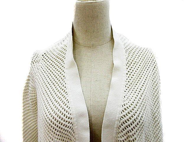 BCBGMAXAZRIA カーディガン 長袖 透かし編み ショート丈 XS 白 < 女性ファッション  BCBGMAXAZRIA カーディガン 長袖 透かし編み ショート丈 XS 白 < 女性ファッションの