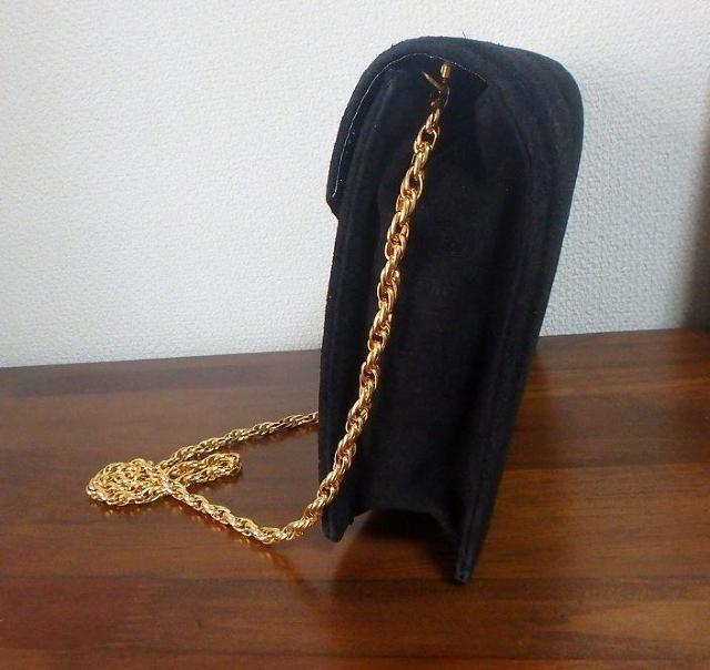 ◆スウェード ショルダーバッグ ブラック 中古品 < 女性ファッション  ◆スウェード ショルダーバッグ ブラック 中古品 < 女性ファッションの