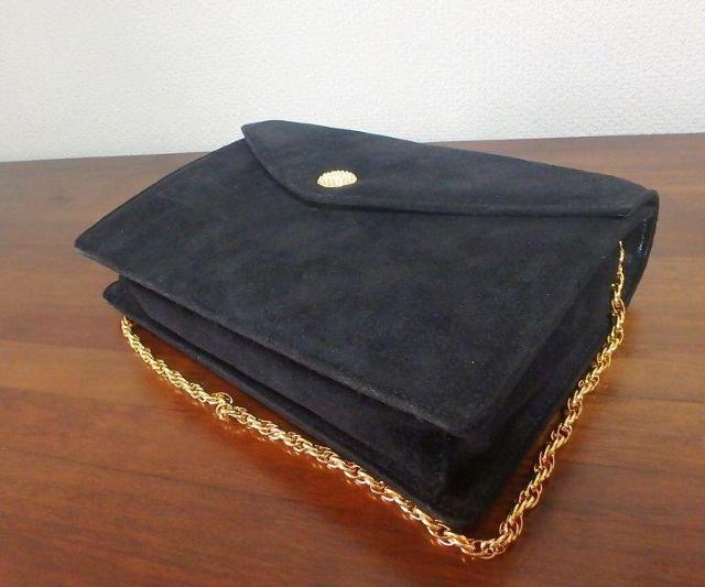 ◆スウェード ショルダーバッグ ブラック 中古品 < 女性ファッション  ◆スウェード ショルダーバッグ ブラック 中古品 < 女性ファッションの