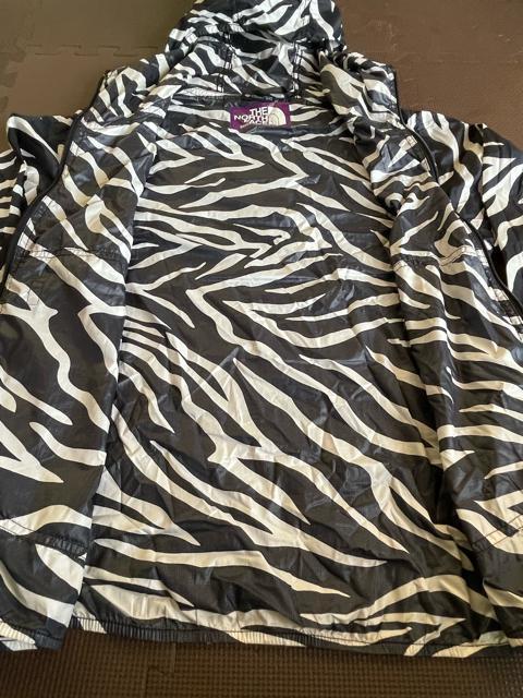 NORTH FACE PURPLE LABEL ノースフェイス パープルレーベルNP2236N パーカー 白黒 ゼブラ サイズ M < ブランド  NORTH FACE PURPLE LABEL ノースフェイス パープルレーベルNP2236N パーカー 白黒 ゼブラ サイズ M < ブランドの