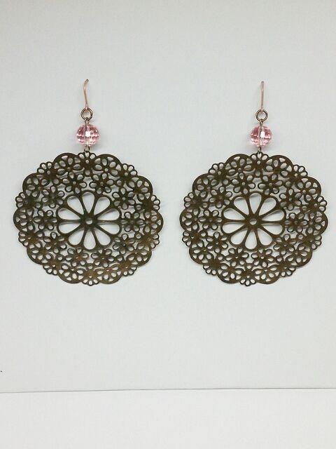 金古美大きなお花のチャーム&シャンパンスワロ樹脂フック☆ < 女性アクセサリー/時計  金古美大きなお花のチャーム&シャンパンスワロ樹脂フック☆  < 女性アクセサリー/時計の