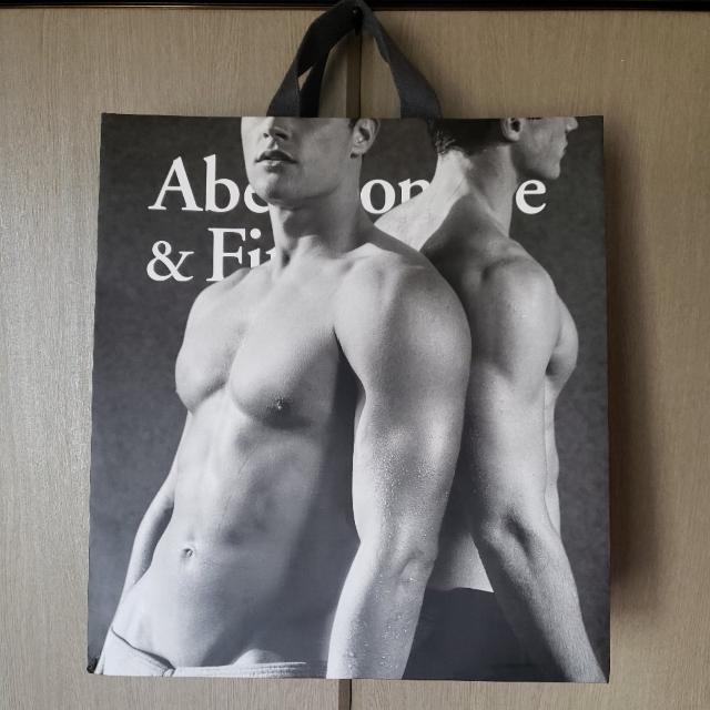 【アバクロ★ショップ袋】Abercrombie&Fitch♪プレゼントなどに < ブランド 【アバクロ★ショップ袋】Abercrombie&Fitch♪プレゼントなどに < ブランドの