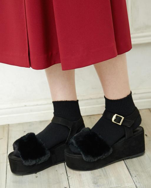 新品☆イング*ファーWベルトウェッジサンダル < ブランド  新品☆イング*ファーWベルトウェッジサンダル  < ブランドの