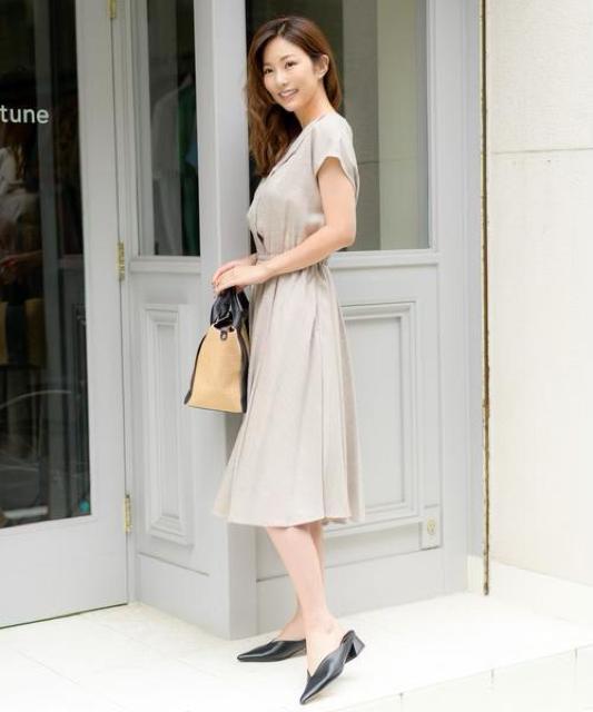 TV着用●定価14,300円●リネンワンピース●TONALトーナル●Beigeベージュ●38 S M < 女性ファッション  TV着用●定価14,300円●リネンワンピース●TONALトーナル●Beigeベージュ●38 S M < 女性ファッションの