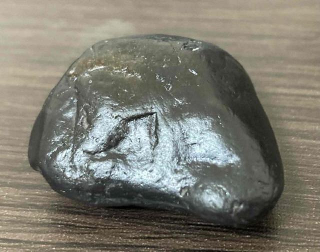 2,000円スタート!「ワイヤー作家」や「ジュエリー作家」の素材に阿波隕石(メテオライト)原石 < 女性ファッション  2,000円スタート!「ワイヤー作家」や「ジュエリー作家」の素材に阿波隕石(メテオライト)原石  < 女性ファッションの