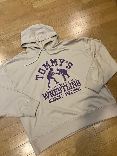 TOMMYJEANS プルオーバー パーカー  超大きいsizeXL 以上  トミーヒルフィガー < ブランド  TOMMYJEANS プルオーバー パーカー  超大きいsizeXL 以上  トミーヒルフィガー  < ブランドの