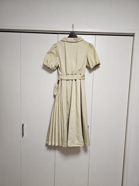 Areeam パフスリーブ トレンチコートプリーツロングワンピース F あいにゃん < 女性ファッション  Areeam パフスリーブ トレンチコートプリーツロングワンピース F あいにゃん < 女性ファッションの