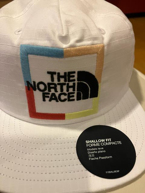 THE NORTH FACE ユニセックス CAP フリーサイズ レインボー刺繍 < 男性ファッション  THE NORTH FACE ユニセックス CAP フリーサイズ レインボー刺繍 < 男性ファッションの