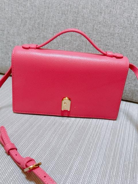 FURLA �s���N ���U�[ �V�����_�[�o�b�O �N���X�{�f�B �� �u�����h�� 