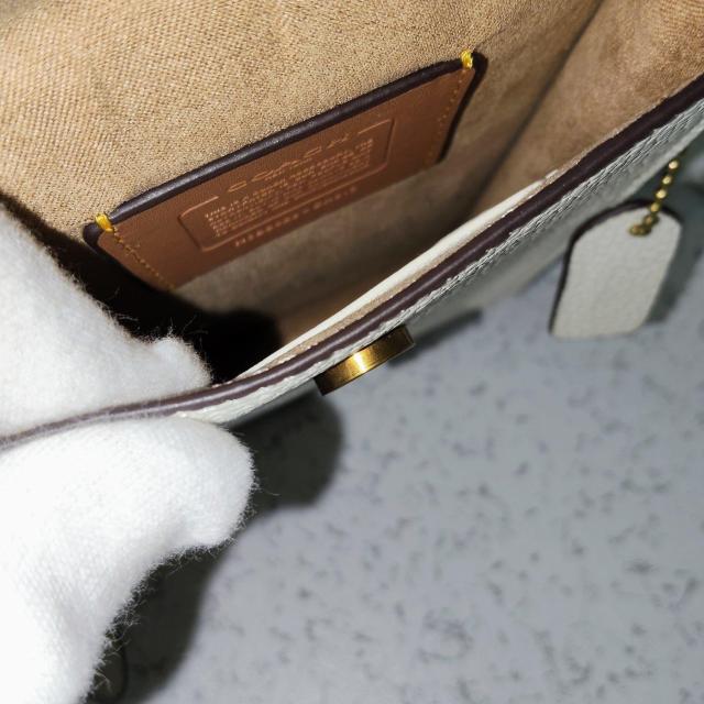 �V�i COACH �@�t�H�[���N���X�{�f�B�o�b�O�@�X�}�z�V�����_�[ �@�J�[�L�}���`�@�΂߂���OK�B �� �u�����h�� 