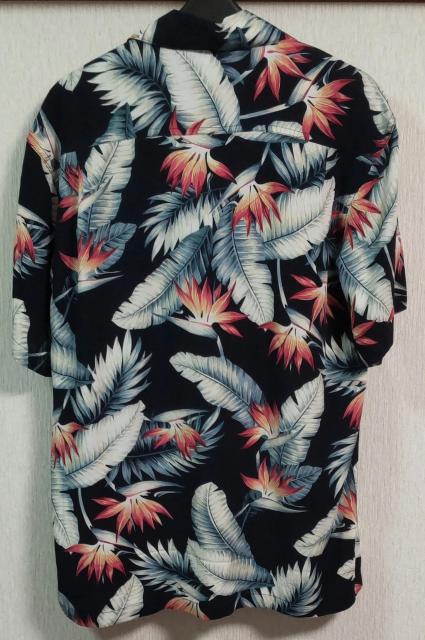 新品●●アロハシャツ●リーフ●М < 男性ファッション  新品●●アロハシャツ●リーフ●М  < 男性ファッションの