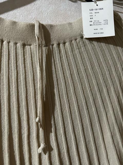 新品 タグ付き eversince ニットプリーツスカート < 女性ファッション  新品 タグ付き eversince ニットプリーツスカート < 女性ファッションの