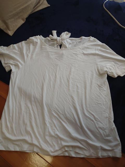 新品☆シンプルカットソーL バックリボンかわいい < 女性ファッション  新品☆シンプルカットソーL バックリボンかわいい  < 女性ファッションの