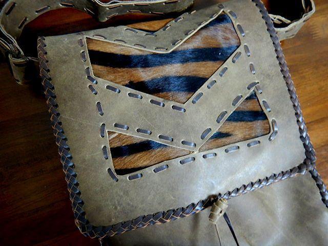 ◆レザーバッグ ハラコ ショルダーバッグ インド 中古品 < 男性ファッション  ◆レザーバッグ ハラコ ショルダーバッグ インド 中古品 < 男性ファッションの