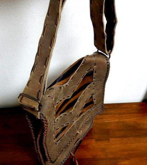 ◆レザーバッグ ハラコ ショルダーバッグ インド 中古品 < 男性ファッション  ◆レザーバッグ ハラコ ショルダーバッグ インド 中古品 < 男性ファッションの