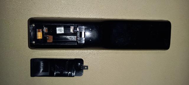 Hisense@nCZX@er@R@EN-32954HS  Ɠd/AV 