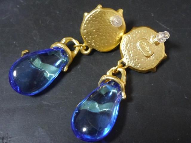 新品 アンティーク調アクアカラーゴシックピアス < 女性アクセサリー/時計 新品 アンティーク調アクアカラーゴシックピアス < 女性アクセサリー/時計の