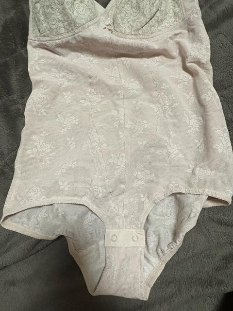 タンス整理品 衣類 おまとめOK ホームクリーニング済み ボディスーツ B90LL ゆったりサイズ < 女性ファッション  タンス整理品 衣類 おまとめOK ホームクリーニング済み ボディスーツ B90LL ゆったりサイズ < 女性ファッションの