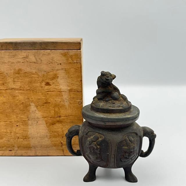 香炉 三足 獅子 象 時代物 箱有 インテリア アンティーク 骨董 金属製 < インテリア/ライフ 香炉 三足 獅子 象 時代物 箱有 インテリア アンティーク 骨董 金属製 < インテリア/ライフの
