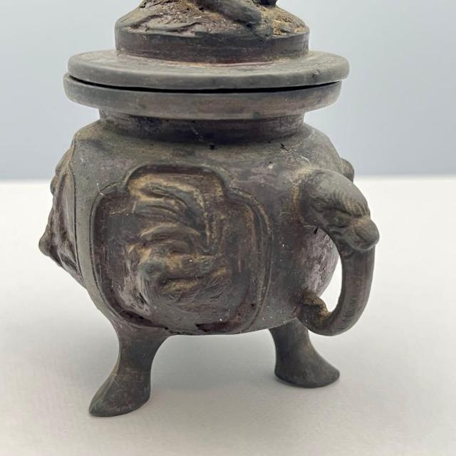 香炉 三足 獅子 象 時代物 箱有 インテリア アンティーク 骨董 金属製 < インテリア/ライフ 香炉 三足 獅子 象 時代物 箱有 インテリア アンティーク 骨董 金属製 < インテリア/ライフの