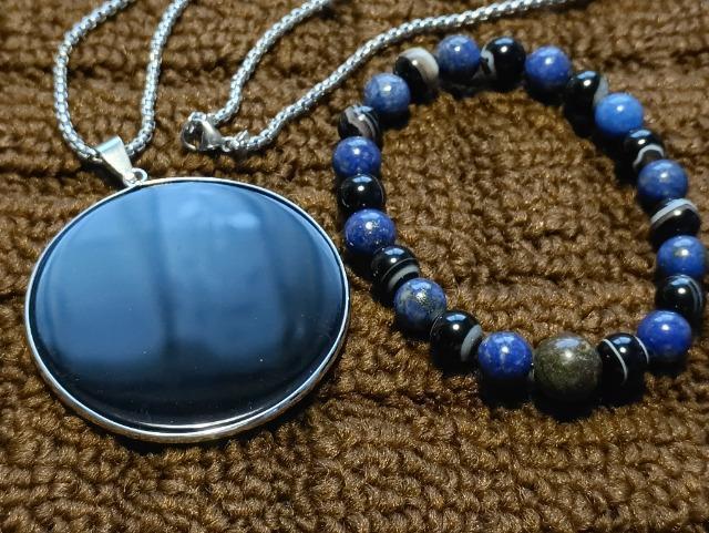 ��_���ł��B���͂Ȗ������p���[�Q�_�@�l�b�N���X�ƃu���X�̃Z�b�g�ł��B�u���E�́v  �� �����A�N�Z�T���[/���v�� 