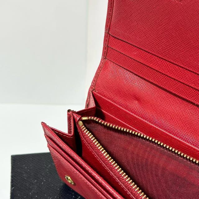 PRADA �v���_ �T�t�B�A�[�m���U�[ �����z ���b�h �� �M�������e�B�t�� �� �u�����h�� 