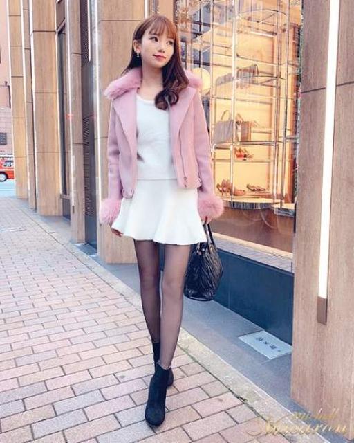 michellMacaronAt@[C_[XsNSVi  uh 